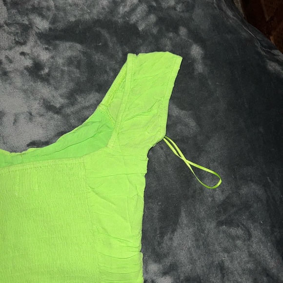 Princess Polly Darshan Crop Top in Lime Size 2 - Picture 13 of 13